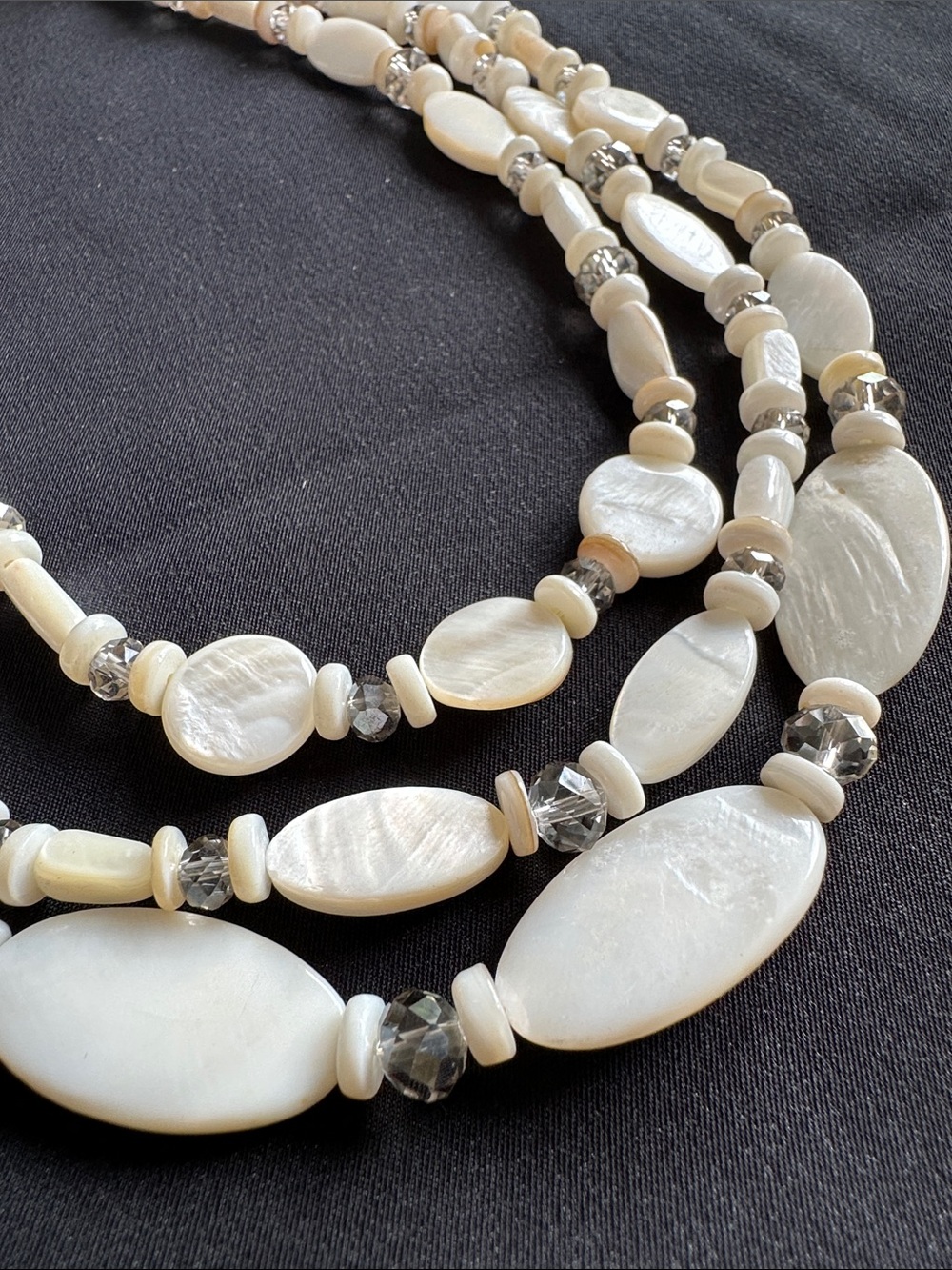 Mother of pearl EUC 3 stand necklace w/ clear acrylic accent beads - Picture 3 of 4